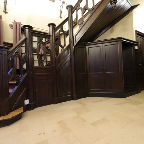 Placard dressing sous escalier